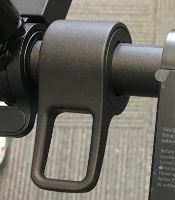 Scooterbrettet krok - svart