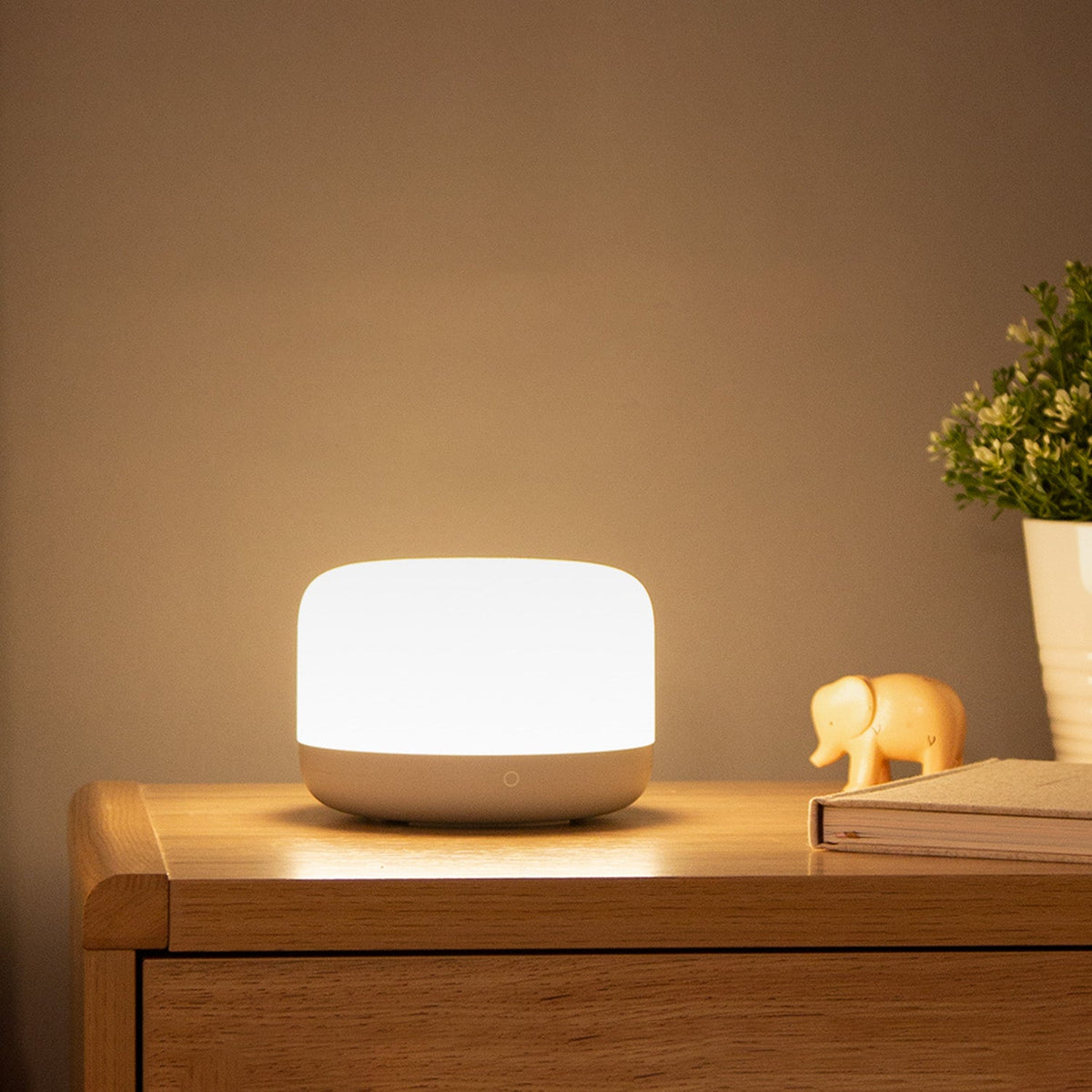 Yeelight Bedside Lumina Lamp D2 - Class B