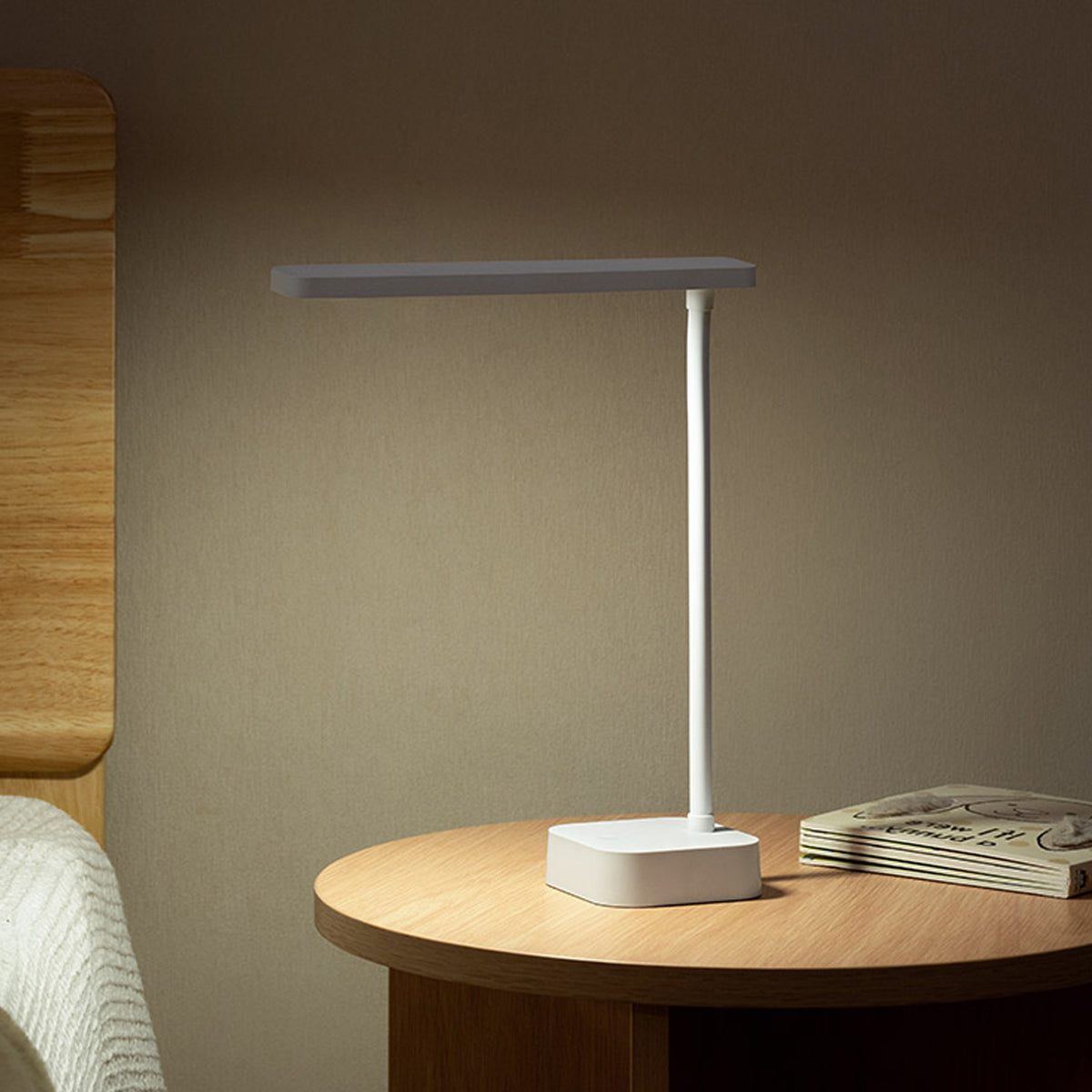 Yeelight Jasmine Rechargeable Desk Lamp
